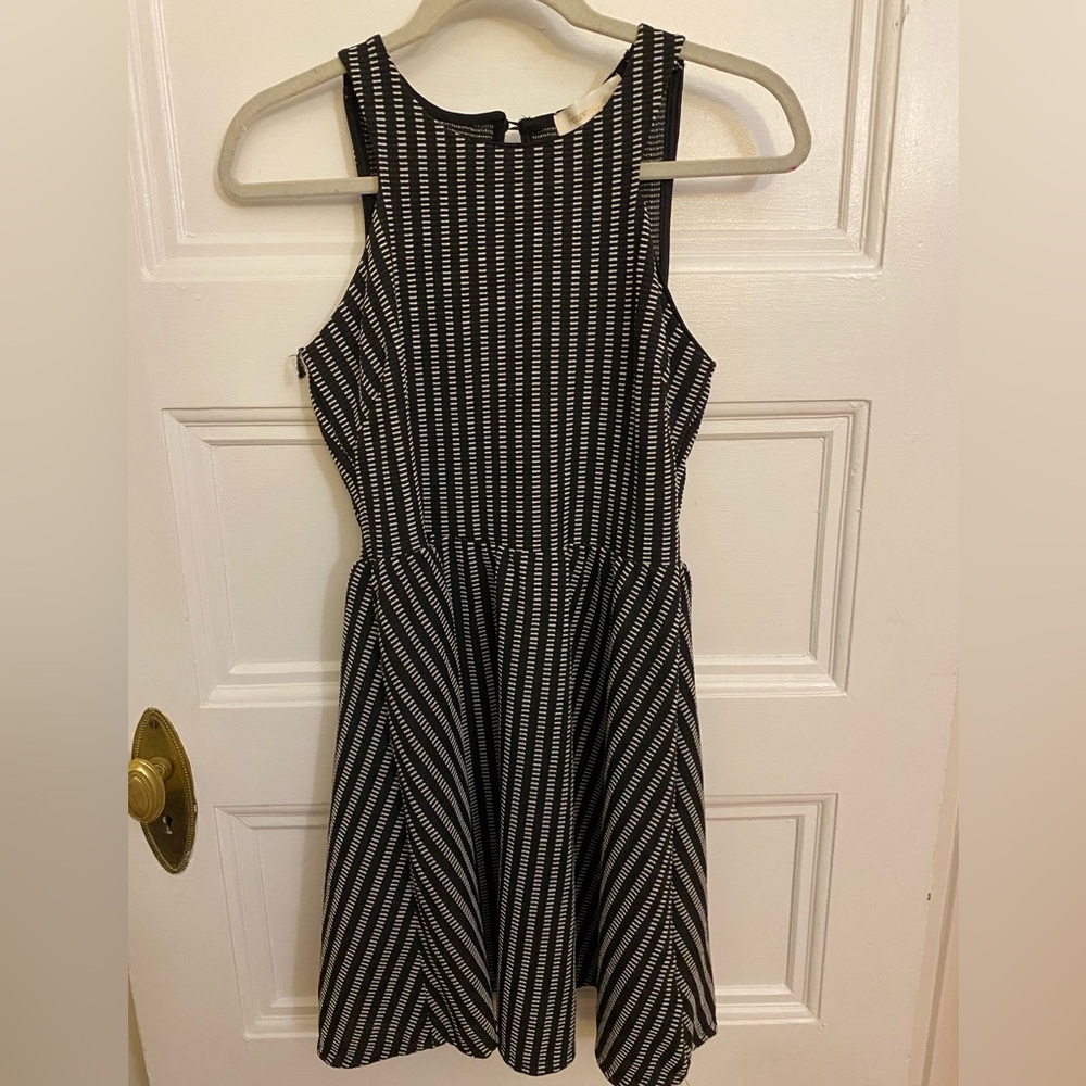 🌻NWT Black and White Striped Dress